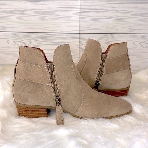 Aquatalia Suede Ankle Bootie - Picture 4 of 11